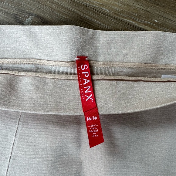 SPANX - Picture 2 of 3